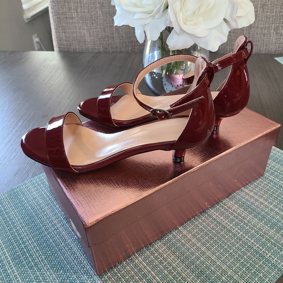 NWT - Red Wine Sandals - kitten heels ๐ - Picture 4 of 14